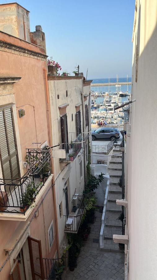 Palazzo Lamantea Boutique Rooms 比谢列 外观 照片
